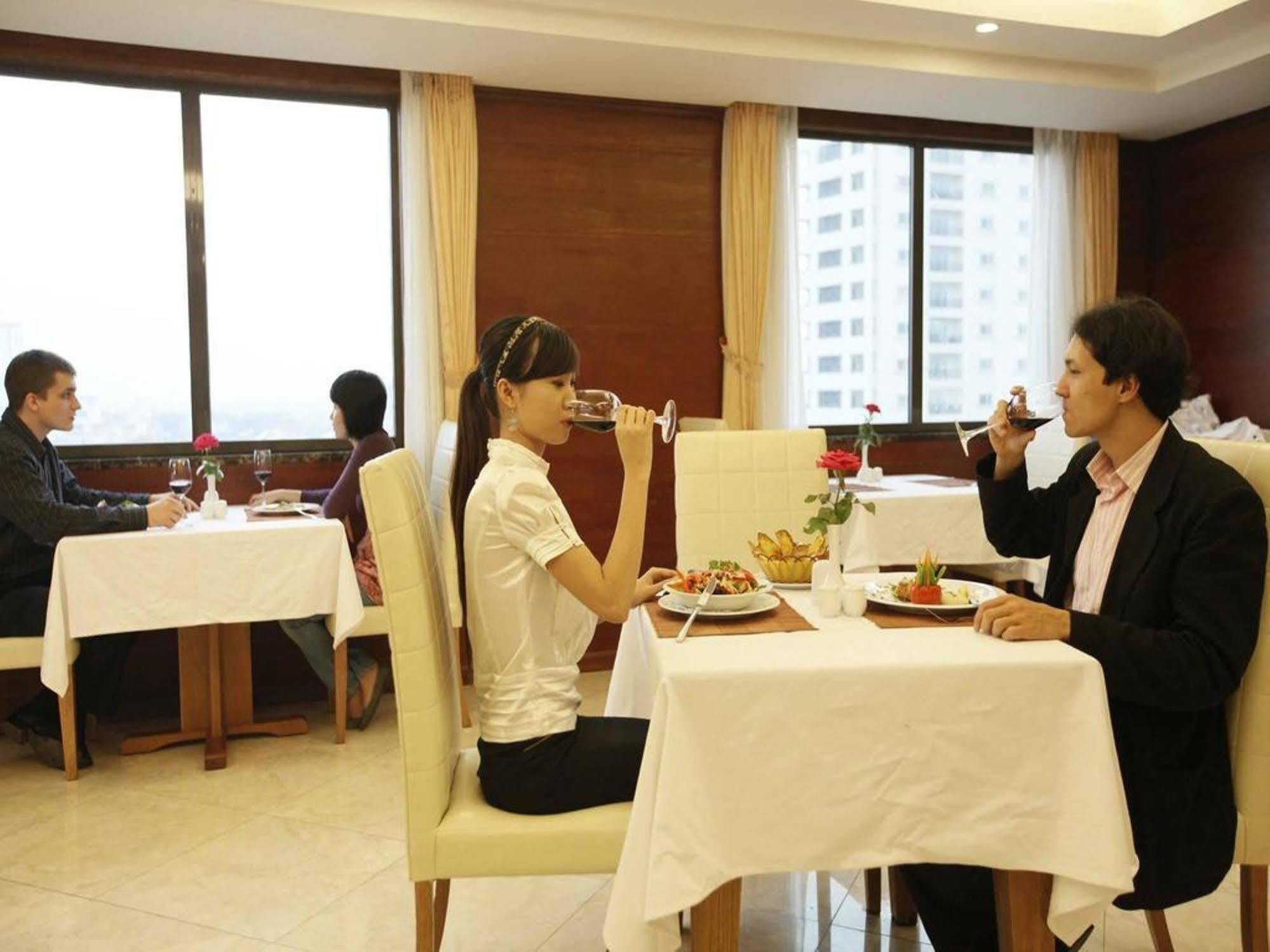 Royal Gate Hotel Hanoi Eksteriør bilde